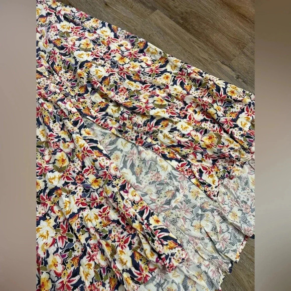 Rose & Rhyme • Floral Front Button Maxi Skirt - Picture 6 of 10